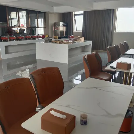 Man Island Hotel