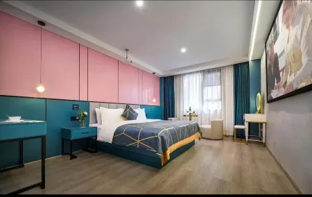 MAISON Hotel Hunan Children's Hospital, Dongtang Metro Station, Changsha Отели рядом с достопримечательностью «Rongcheng Garden Square»