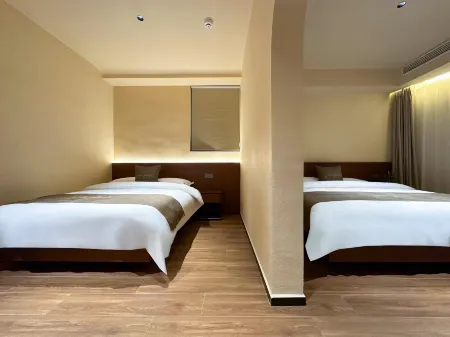 Phoenix Xiangyun River View Homestay