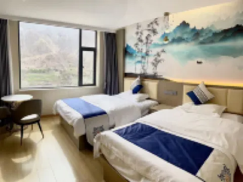 Mangkang Rumei Resort Hotel (Zhuka Bridge)