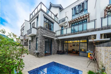 Yueao Hot Spring Resort Villa (Aoyuan Yingde Chocolate Kingdom Store)