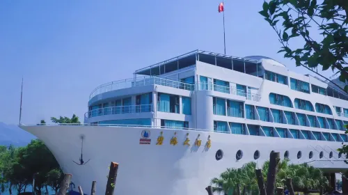Bihai Hotel - Bergblick