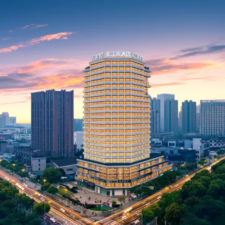 Duojiangnan Hotel (Ningbo Impression City Vientiane Huiqianhu North Road Metro Station)