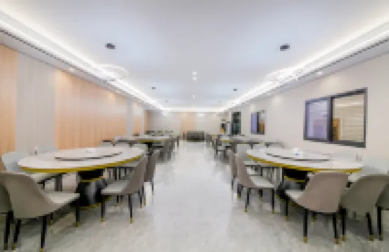 雲驛度假觀景飯店（成都天府國際機場T2航廈店）