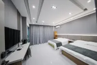 Letian hotle Hotels in Fuyuan