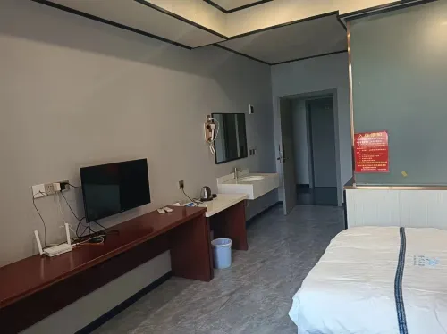 Longxing Hot Spring Hotel - Pools