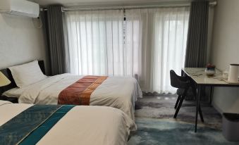 Kunshan Dianshan Lake Qingfeng Xiaozhu Homestay
