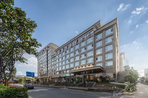 Renhuai Qiancheng Jinhe Hotel