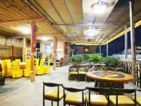 Muli Yunqiao Homestay Hotels in Muli
