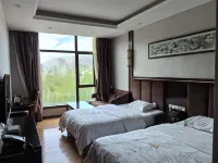 Left Bank Boutique Hotel