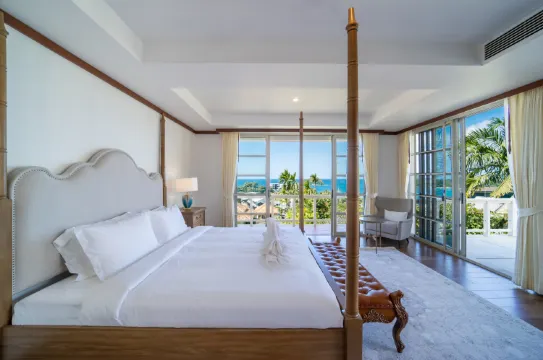 ดีลักซ์ซีวิว 5 ห้องนอนพูลวิลลา