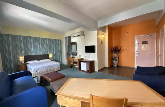 克朗希思塔納酒店