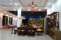 普者蒙特內哥羅禾湖景精品飯店