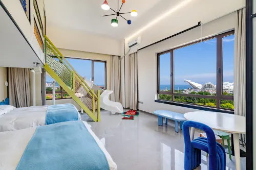 Qingdao·Qiyu·Ocean-Loving Azure Vernal Coastal Resort Homestay (Jinshatan Beer City Branch)