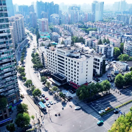JI Hotel (Hangzhou Xihu Wenhua Square Zhaohui Road) Отели рядом с достопримечательностью «Городской больница в нижнем городке, Чжэнчжоу»