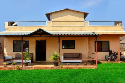 Savitri Bungalow