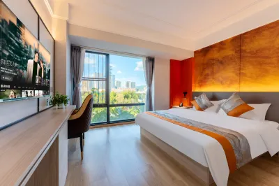 Laili Boutique Hotel (Wuyue Plaza Fuwai Hospital) Отели в г. Куньмин