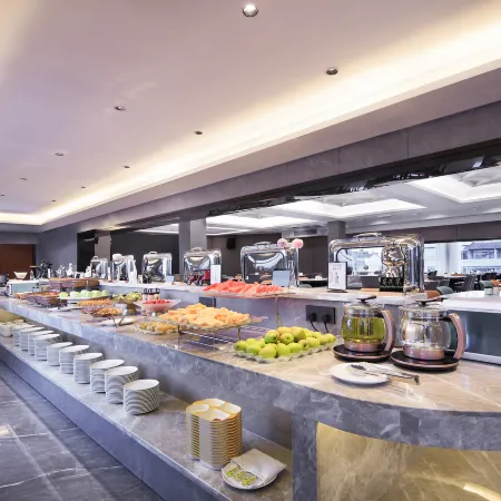 Universal international hotel (Guilin Liangjiang Sihu Elephant Trunk Mountain Branch)