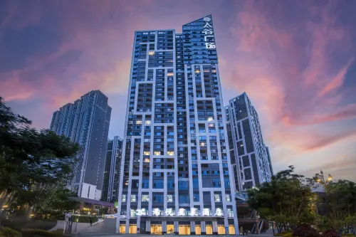 Xiyue Xingchen Hotel (Panzhihua Wanda Taigu Plaza) - parking