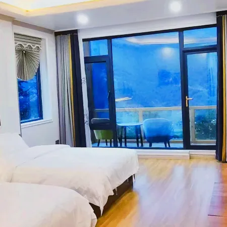 Weixi Fenghe Homestay
