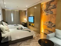 Hanzhong Haitangchun Hotel (Tianhan Wetland Park Music Fountain) Hotels in Qiaobei Square/Tianhan Wetland Park