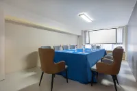 Jingdong Geyue Binya Hotel - Gym
