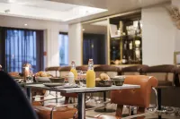 MUZE Hotel Düsseldorf - Handwritten Collection - sarapan