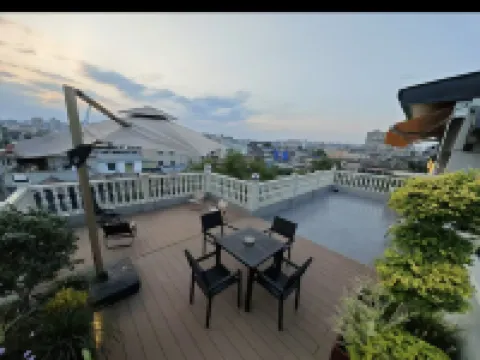 Mingju Homestay (Xi'an Zhonggulou Huimin Street)