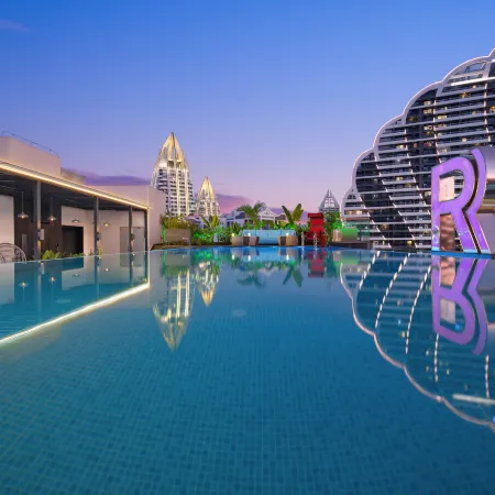Ronye Hotel ( Gaozhuang Xishuangjing Star Night Market)