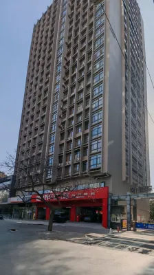 XYK HOME & BAR-Daily Coffee Night Wine Health Apartment (Xi'an City Wall Yongning Gate Subway Shop) โรงแรมใน