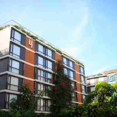 Balcony Courtyard Sriracha Hotel & Serviced Apartments Hotel Exterior