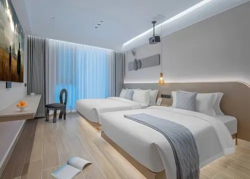 Meizhi Smart Audio-Visual Hotel (Guilin High-Speed Railway North Station)
