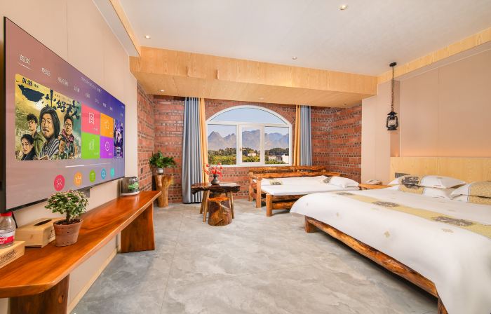 Du'an Honghuozhuan Art Homestay (Du'an High-Speed Railway Station)