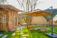 Elephant Trunk Hot Spring Resort - Mountain view
