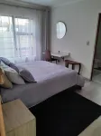 Transit Haven: 2-Bed Retreat