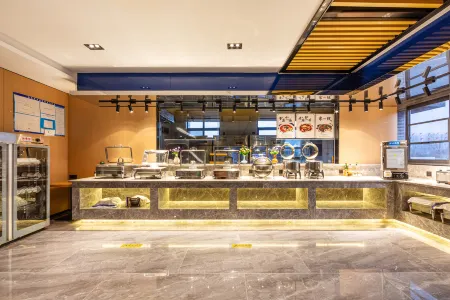 XI na wei si Hotel (Chongqing Tea Garden High-Speed Railway East Station) Отели рядом с достопримечательностью «Chongqing Institute of Engineering (Nanquan Campus)»