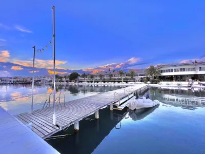 Cunda Hotel โรงแรมใน
