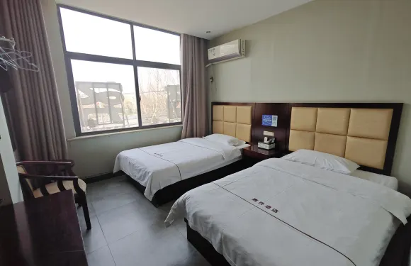 嘉泰商務賓館（西華迎賓大道汽車站店）