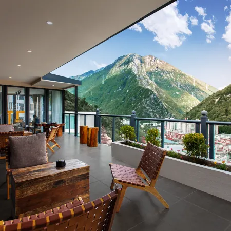 Kangding Zhuyu Bieyuan Homestay