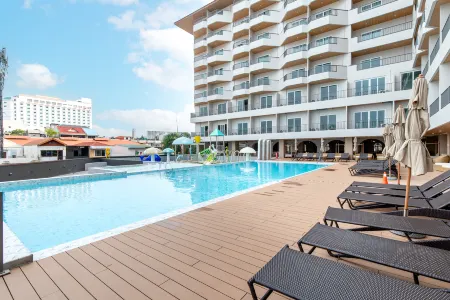Jomtien Thani Hotel(โรงแรมจอมเทียนธานี)