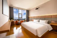 Huanghe Resort Hotel - parking