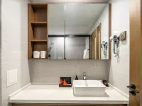 Boman Hotel (Jinan CBD Olympic West Road Branch) Hotels near Li Cheng