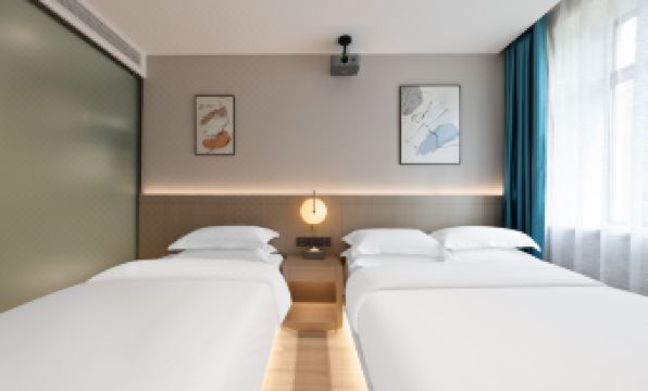 Erman Hotel (Beijing Sanlitun Chaoyangmen Subway Station Branch)