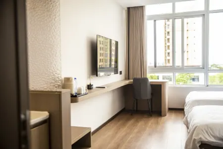 Lan Feng Business Hotel Отели рядом с достопримечательностью «Jing Mountain Square»