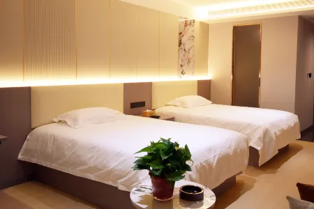 Yunting Smart Hotel (Weinan Jinyu Huafu) Отели рядом с достопримечательностью «Weinan Normal University»