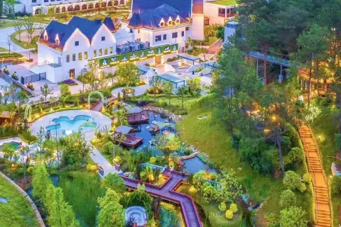 Jingshan Tianmu Hot Spring Hotel