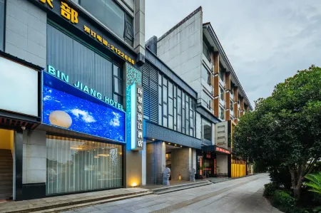 Wan Tsui Tong Riverside Hotel
