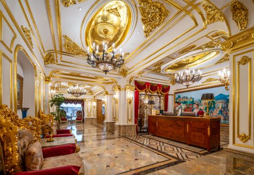 맨션 1903 호텔의 고풍스러운 외관