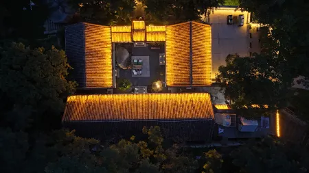 Floral Hotel·Mountain House Taohuayuan hotel (Taishan Scenic Area Taohuayuan Cableway Store) Отели рядом с достопримечательностью «Mount Taishan»