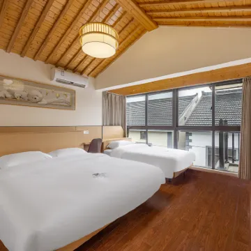 SHI YUAN QIN Hotel Hotels near Jinlan Beach